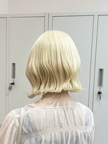 ユウル 横浜(juhl.)&nbsp;ホワイトブロンドアッシュブロンドブリーチダブルカラー/横浜駅