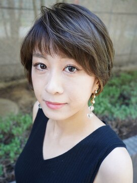 ウィーク 梅田(UiiC) オリーブグレージュ◆小顔くびれショート【uiicumeda sachi】