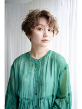 マグノリア オモテサンドウ(MAGNOLiA Omotesando) ボリュームショートパーマ・・・HINATA