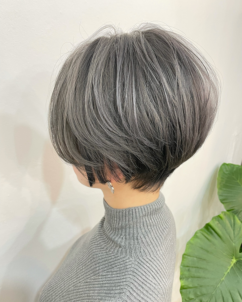 ルヴェルヘアー(Revel hair) ショート×シルバーグレージュ