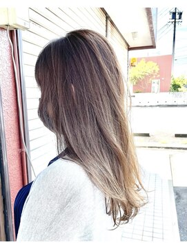 ホンネ(honne.) ミルクティーグレージュ×ハイライト