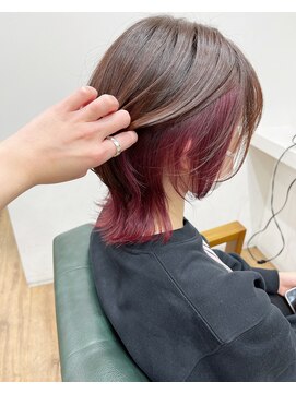 アクルヘアーバイテソロ(AKUR hair by tesoro) ウルフ×チェリーピンク