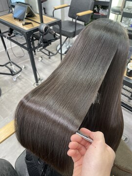 ラフトーキョウセカンド(RAF TOKYO 2nd) 【RAFTOKYO2ndSYOTA】KINUGAMIストレート後の髪質改善♪