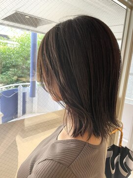 アイディール 心斎橋店(:ideal) 多毛さんにもおすすめ!量感を整えて外はねエアリーロブ☆