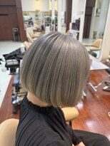 ラディシュ さがみ野(RADISH)&nbsp;大人可愛いふんわりカールミストバング外国人風カラーブリーチ