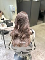 アンダーバーホワイト(_WHITE)&nbsp;大人かわいいレイヤーロング　透明感カラー