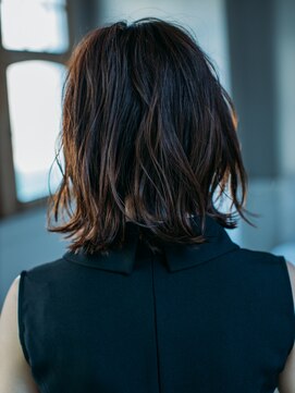 アマリス(Amaris) 大人の外ハネレイヤー20代/30代/40代/庭瀬