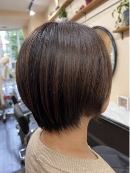 美容室むっしゅの写真/髪や頭皮に優しい厳選薬剤使用♪気になる白髪もしっかりカバーし、艶感ある上品な仕上がりに…。