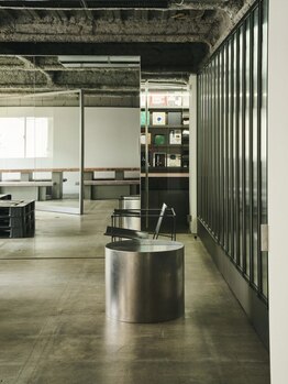 ピクス ヘアー(PIX HAIR)の写真/感性を刺激する、洗練された空間デザイン。ゆっくり寛げる空間×上質なサービスで心身共にリフレッシュ。