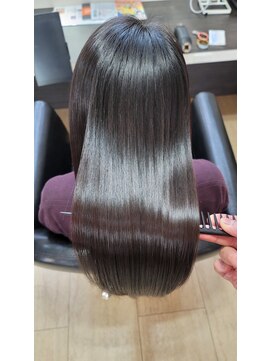 ブルーフィン シセロ(Blue Fin cicero) 透明感/ダークグレージュ冬カラー/40代50代髪型/髪質改善/ツヤ髪