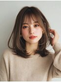 レイヤーカット/ミディアムボブ/透明感ブラウンベージュ