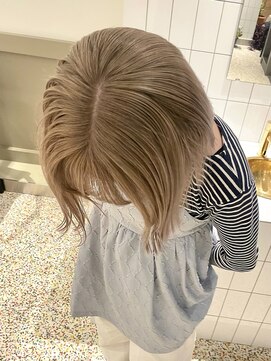 ルーイ(LOUIE) 【Instaで大人気◎】... 外ハネbob × hazel beige ...