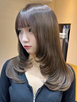 ディーバ 横浜(D.I.E.V.A)&nbsp;20代30代40代韓国小顔顔周りハイレイヤーミルクティーグレージュ