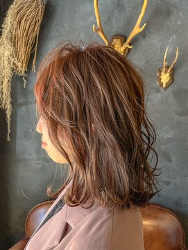 フローレア(Flow rare) ベージュ×無造作ミディ【岩本大樹】