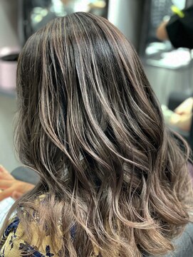 エイトヘアー(Ei8htHair) ミルクティーバレイヤージュ