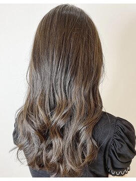 ジーナ 船橋(Zina) オトナ女子ツヤ髪アッシュカラーふんわりミディシースルーバング