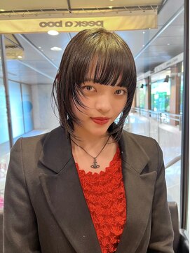 シャギーボブ　顔まわりレイヤー　顔まわりシャギー