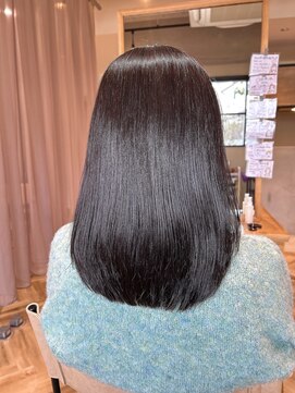 リベラル(liberal) 透明感ダークアッシュ レイヤーボブ