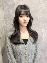 シャス(SHAS.)&nbsp;【レイヤースタイル】韓国ヘア　顔周りカット