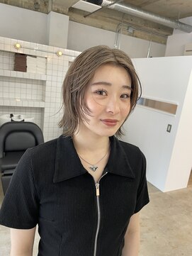 ナイーブヘアデザイン(NAiVE HAIR DESIGN) 【NAIVEHAIR】王道シアベージュ