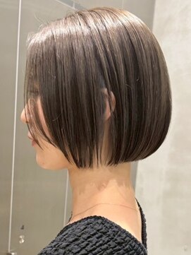 ソワネ 表参道(soigne) 表参道白髪ぼかし顔周りレイヤーくびれショートボブアッシュ40代