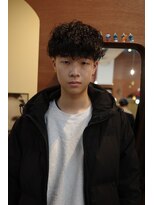 エディ(Edy)&nbsp;マッシュツイストスパイラルパーマツイスパケアパーマ眉毛カット