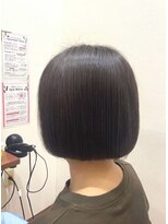 美容室ヒラトヤ 都南店&nbsp;ミニボブエアストレート艶髪切りっぱなし束感ショート