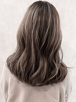 イール(iIIL) 【iIIL hair lounge】ハイライト　透け感透明感　高崎