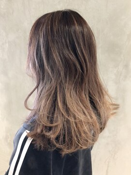 アイティー バイ アルバム 浦和店(IT by ALBUM) ベージュグラデーション_セシルカットフリンジウェーブ_ba274282