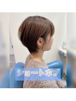 ウーロス(uros.) ショートボブ☆くびれカット