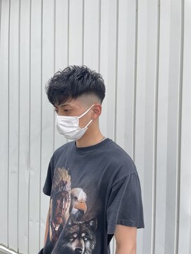 ステイジー(STAYG) Vマッシュ　フェード　ダウンバング　スペインカール