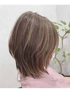 リタ(RITA) 酸性ストレート×大人レイヤー