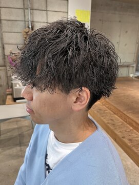 ライラ(Lyla) ソフトツイストスパイラル×前下がりマッシュ