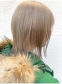 ミルクティーベージュ 担当近森