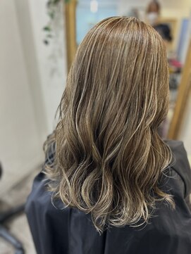 ローレン(Loren) ハイトーンハイライト