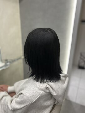 アヴァンス 西田辺(AVANCE.) ブルーブラック/艶カラー/髪質改善【阿倍野・西田辺】