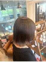 ロンド(RONND) 外はねボブ×艶オリーブ