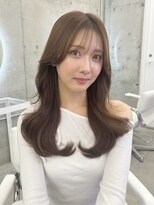 フォンズ(FONS)&nbsp;低めレイヤー　シースルー前髪　顔まわりカット