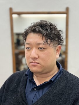 ニュートラル(Neutral) ツーブロック、スパイラルパーマ