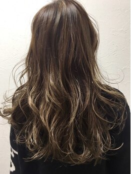 ポッシュ 原宿店(HAIR＆MAKE POSH)の写真/デザインカラーも、似合わせも、日常に合わせて提案！