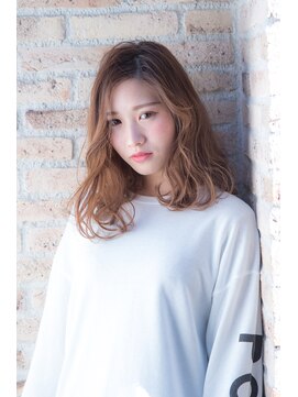 ジャン クロード ビギン 表参道店(JEAN CLAUDE BIGUINE) 無造作でオシャレに！ウェーブミディヘアでクールに20代30代40代