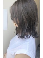 シカタ シーカ 鎌倉(CICATA/ShIKA.)&nbsp;前髪長めナチュラル外はねダークグレー　【CICATA 鎌倉　高力】