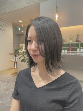 ジュエ プリュム(jouer plume) くすみグレージュカラー