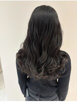 ルカ リノア(Luca lino:a)&nbsp;大きくしっかりコテで巻いたような質感のコテ巻き風パーマ