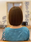 透明感アップ！ボブスタイル　切りっぱなし×アッシュベージュ