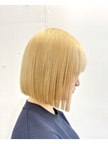 エスカーラ 町田(THE ESCALA)&nbsp;20代30代ショート前髪あり前髪なし顔周りレイヤーカットオリーブ