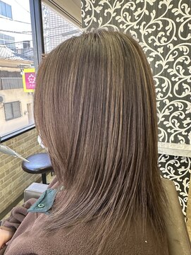 エスアッシュ ヘア(S-Ash Hair) 白髪ぼかしハイライト