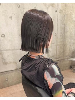 アディクション(ADDICTION)の写真/【小倉エリアの20-30代に人気の理由】高い技術力と提案力のスタイリストが在籍◎顔周りのカットもお任せ！