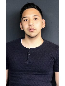 バチカ(BATICA) アップバングショート