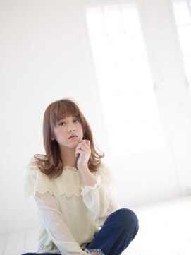 エマージュ 新宿(Emerge) 外はねふんわりナチュラルストレート